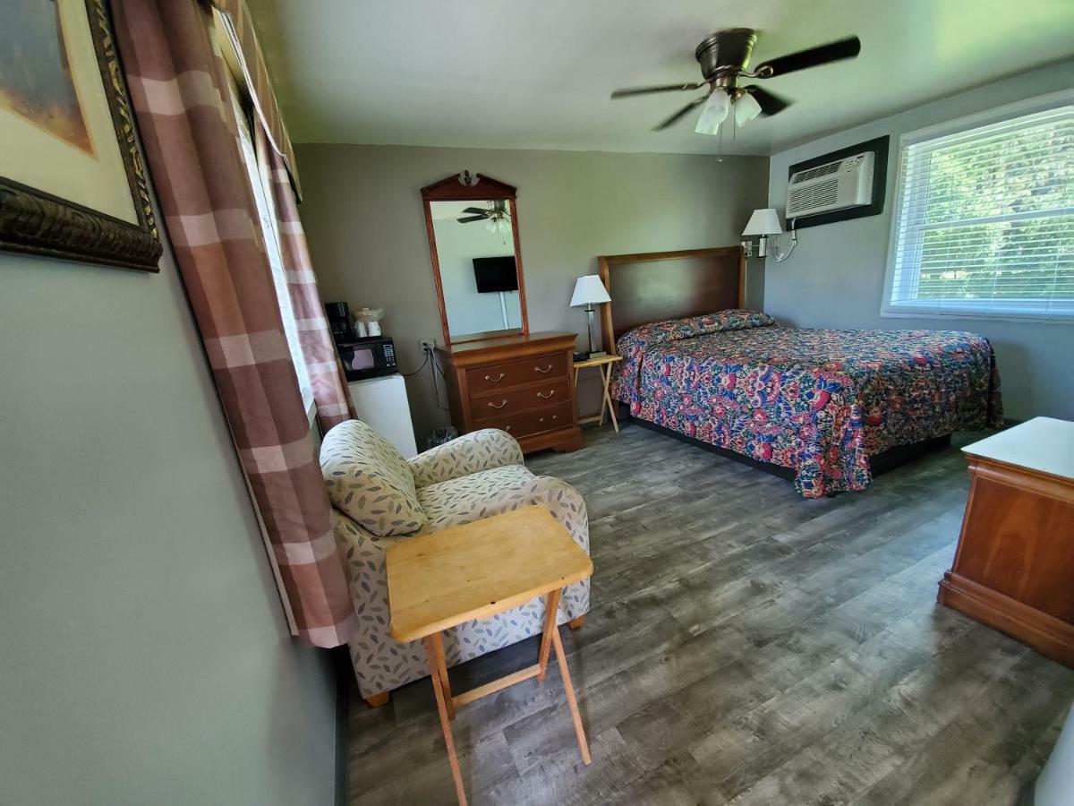 High Springs Country Inn Екстер'єр фото