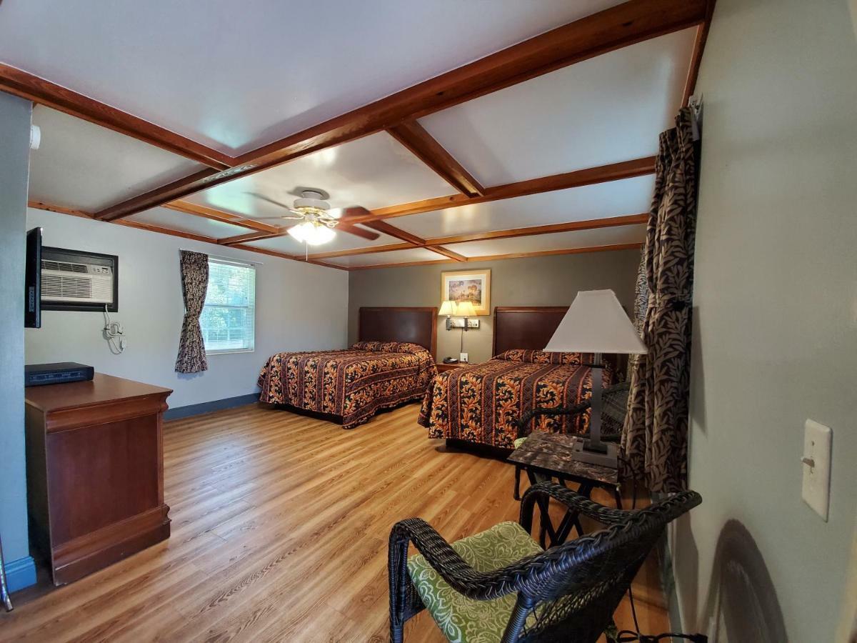 High Springs Country Inn Екстер'єр фото